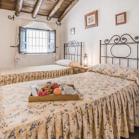 Cozy Home In Zahara De La Sierra With Kitchen Exterior photo